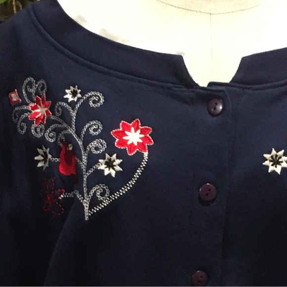 Plus size ladies long sleeve cardigan sweater/light jacket with flowers - Picture 4 of 11